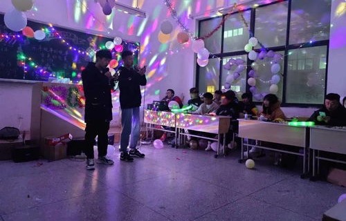 电子商务专业的元旦晚会